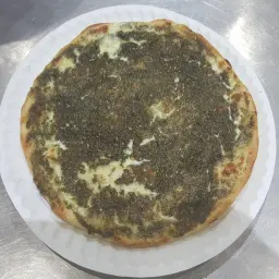 فطيرة لبنة بالزعتر